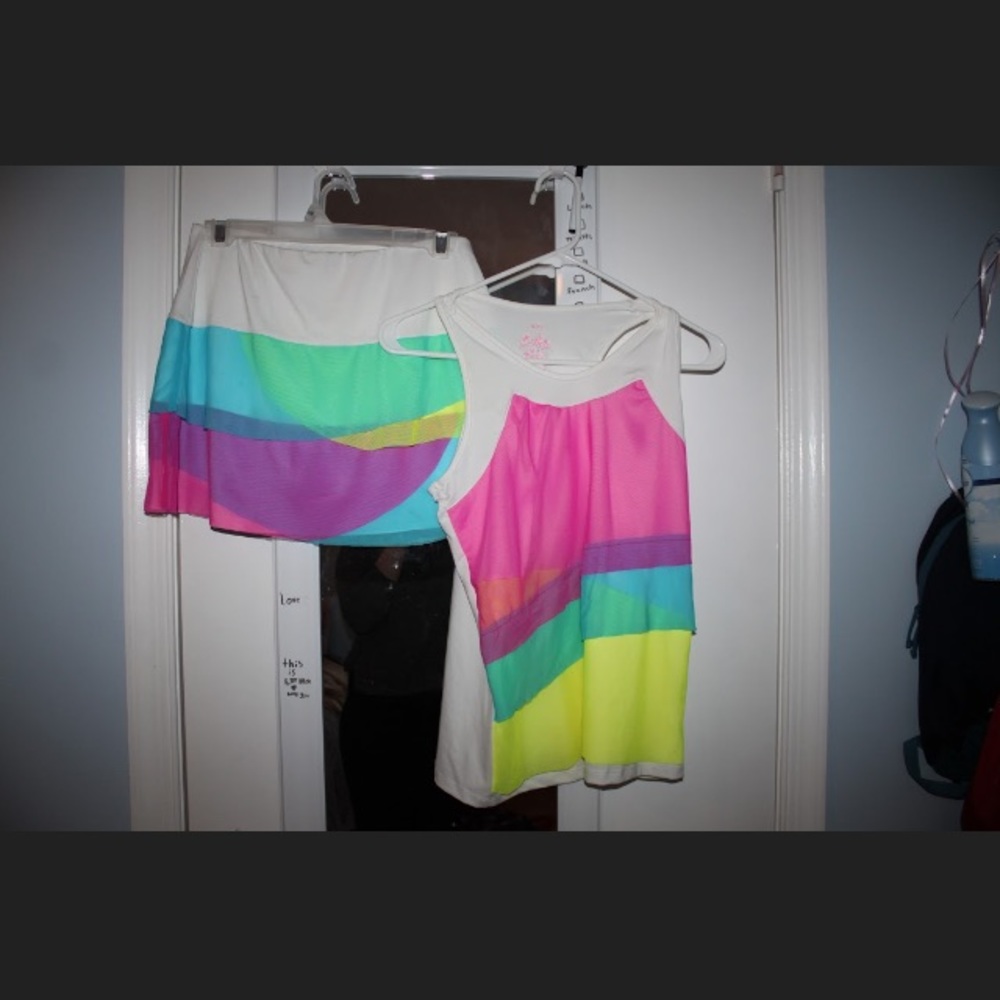 Neon Workout Outfit